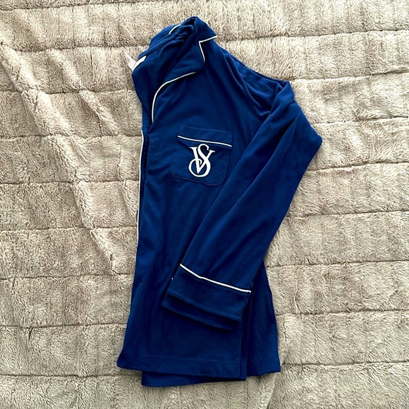 Victoria Secret - sleeping shirt - Picture 2 of 3